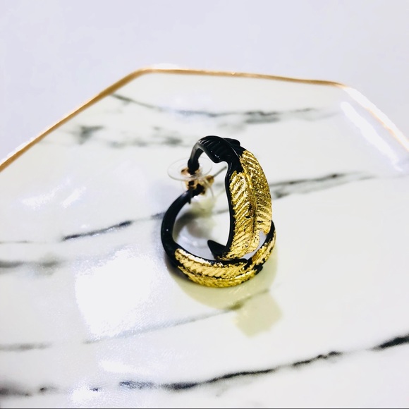SADIE BLACK HOOP FEATHER W/ GOLD METALLIC EARRINGS - Picture 5 of 8